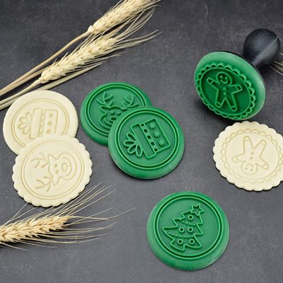 Un buen precio. Cortadores de galletas de Navidad de silicona sellos, moldes de galletas de Navidad 3D, herramienta de horneado de galletas de diseño elevado para Navidad en línea
