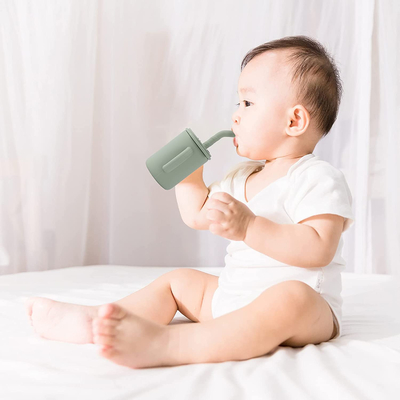Un buen precio. Taza Microwaveable del bebé del producto de la cocina del silicón con Straw Reusable en línea