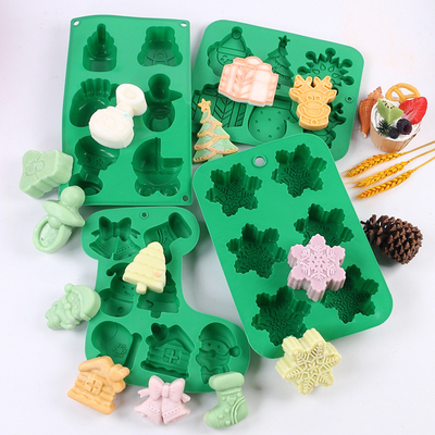 Un buen precio. Molde de silicona de Navidad de gran tamaño para mini pasteles / jabón hecho a mano / chocolate en línea