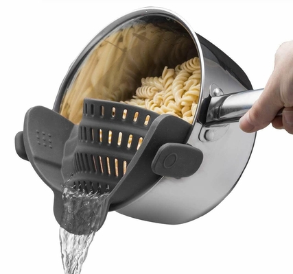 Un buen precio. Clip de silicona libre de BPA en el colador para todas las ollas y sartenes colador de pasta en el colador de alimentos colador para carne verduras frutas en línea
