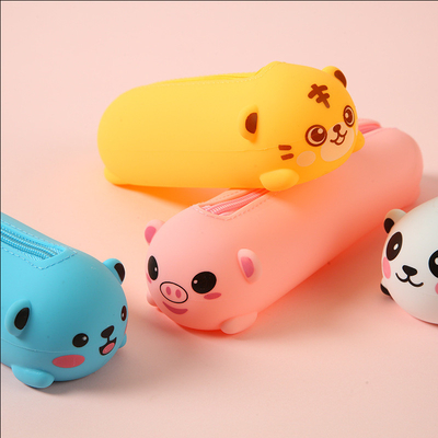 Un buen precio. Cerdo Bolsa de lápiz de dibujos animados de silicona para niños y niñas Papelería Bolsa de lápiz Bolsa de maquillaje Bolsa de maquillaje Suministros escolares para niños en línea