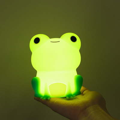 Cute rana noche noche para niños color cambiable silicona lámpara de noche para dormir para el cuarto de infantes apagable temporizador recargable