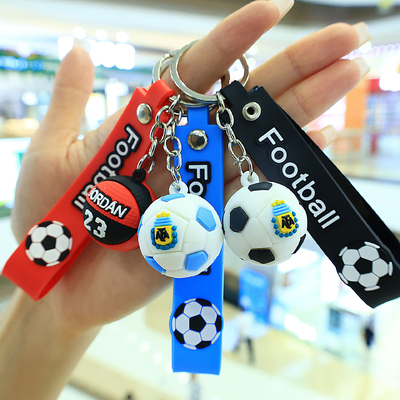 Un buen precio. Los llaveros de fútbol accesorios lindos llaveros de Kawaii no tóxicos para niños niños niñas mujeres en línea