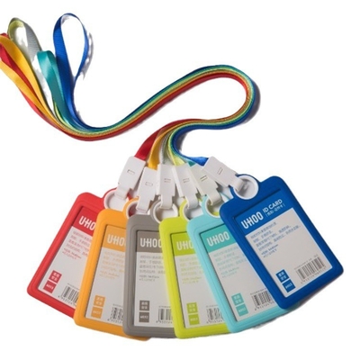 Un buen precio. Portador de tarjeta de identificación personalizado con cordón de silicona suave no tóxico en línea