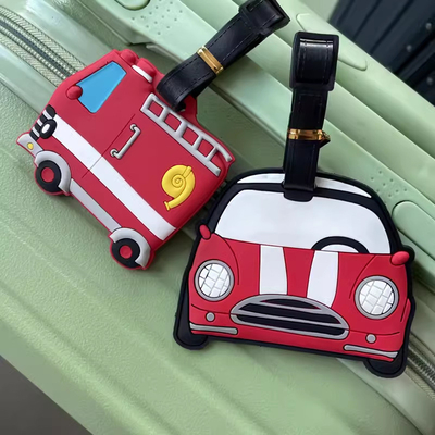 Un buen precio. Coloridas etiquetas de equipaje de silicona dibujos animados lindos diseño para viajes y bolsas en línea