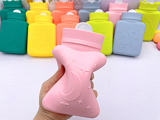 Un buen precio. Bolsa de botella de agua caliente para aliviar el dolor sin sabor clásico aceptado opción personalizada en línea
