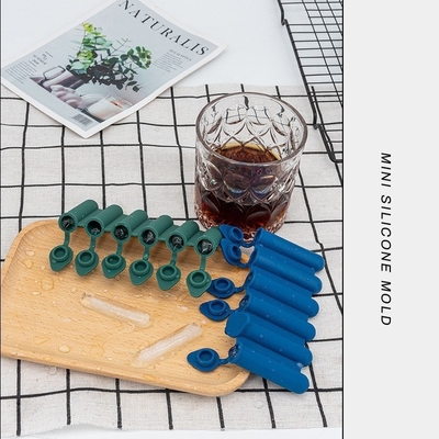 Un buen precio. Fácil de liberar azules de silicona mini bandejas de cubo de hielo 6 moldes de cavidad para enfriar el whisky cóctel accesorios de cocina apilables en línea