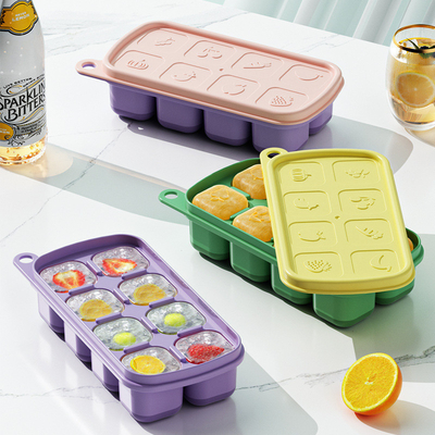 bandeja de cubo de hielo con tapa y contenedor, 4 paquetes de silicona plástico cubos de hielo bandejas para el congelador con caja / contenedor, apilables con almacenamiento kits de cubo helado, cuchara, para sopa, comida, cóctel, café