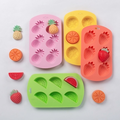 Un buen precio. 4 paquetes de molde de silicona en forma de fruta piña limón sandía frambuesa chocolate caramelo horneado molde 3D molde de hielo de frutas de verano para bricolaje jalea Fondante jabón goma pastel de pastel decoración en línea