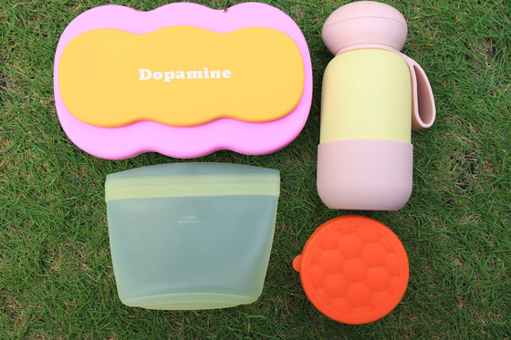 Un buen precio. Caja de lápices de silicona ligera, fácil de limpiar, porta lápices ideal para llevar lápices, marcadores y accesorios pequeños en línea